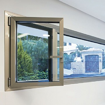 ventana de aluminio inox.